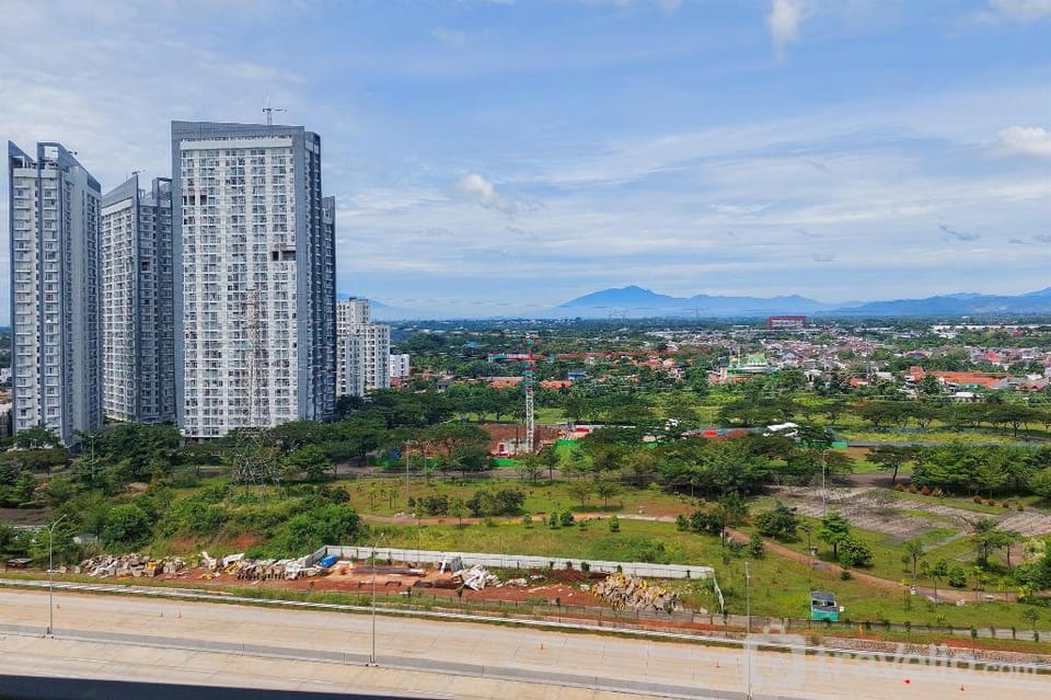 Nice Minimalist Studio @ Sky House BSD By Travelio Apartment in West Java