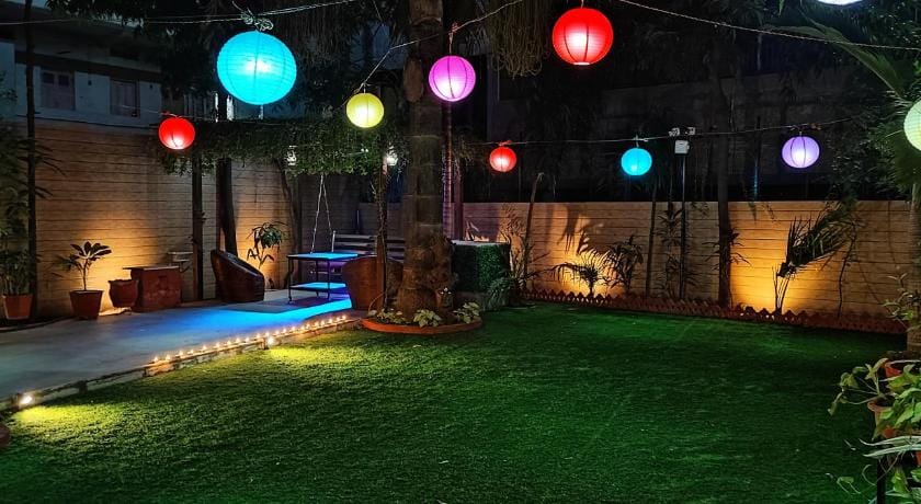 Homeland Stay- Gold Category 3BHK Suit Nr Kankaria Vacation rental in Ahmedabad