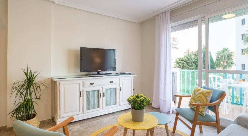 MalagaSuite Lux Beach & Pool Apartment in Torremolinos