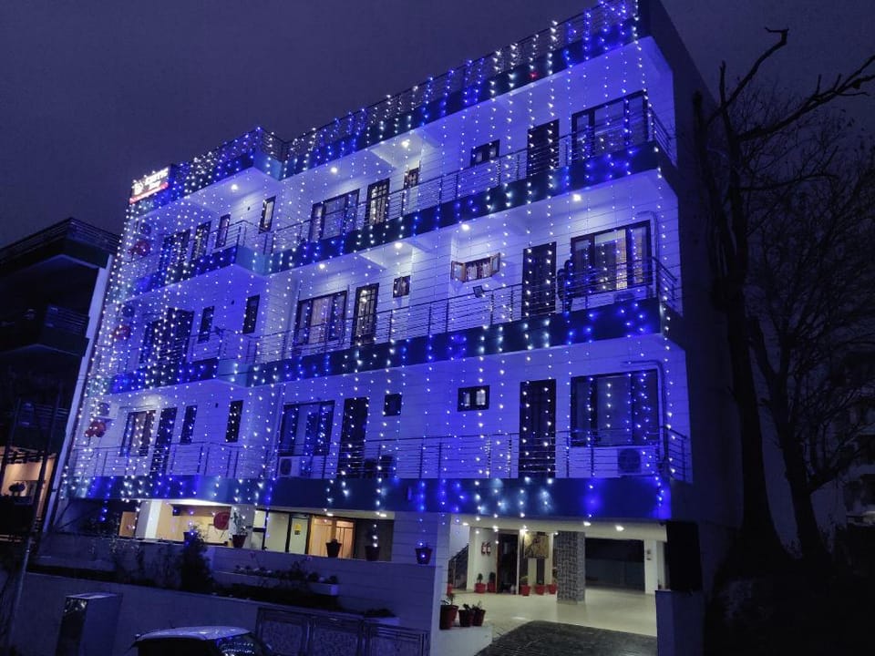 Exotica Stay 3 BHK Apartment in Dehradun