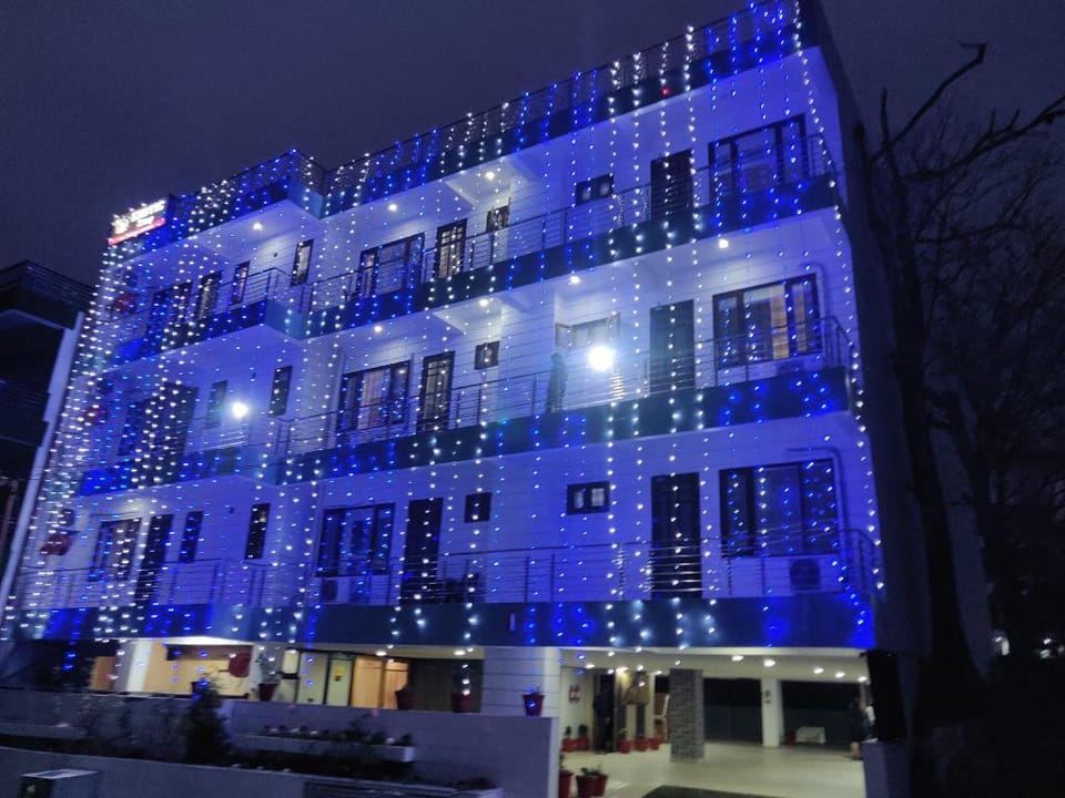 Exotica Stay 3 BHK Apartment in Dehradun
