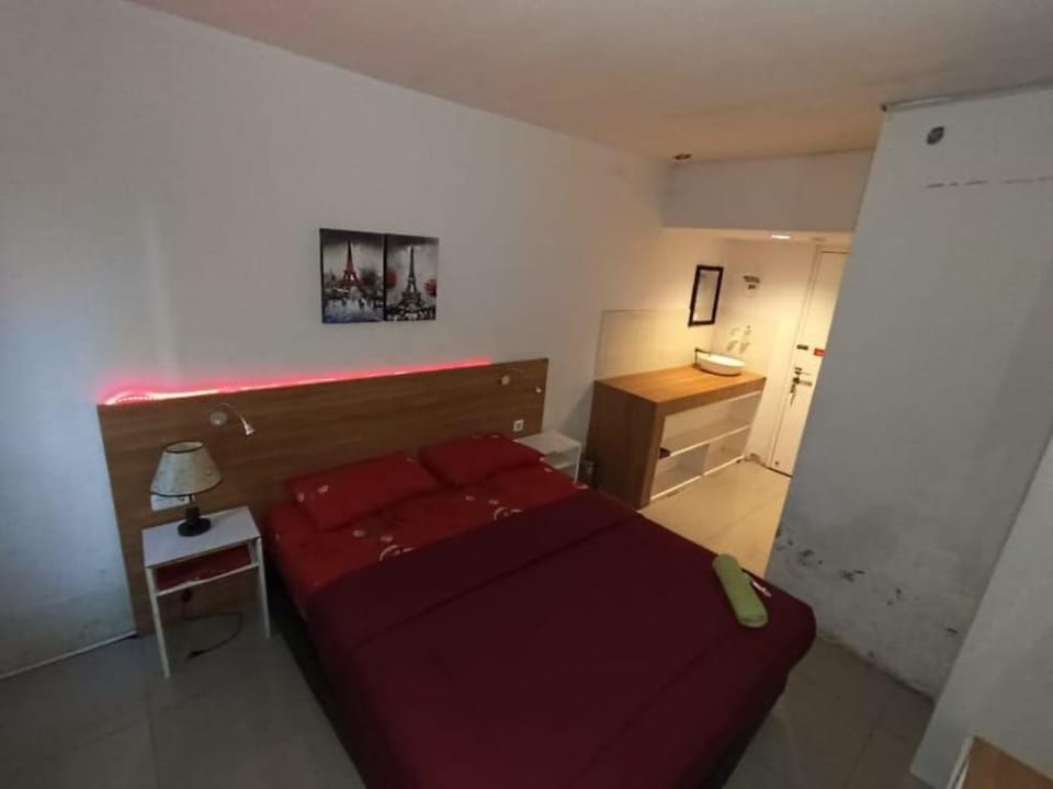 Grand sentralend by AT.ROOM 12,33,34,39,05,12 Apartment in West Java