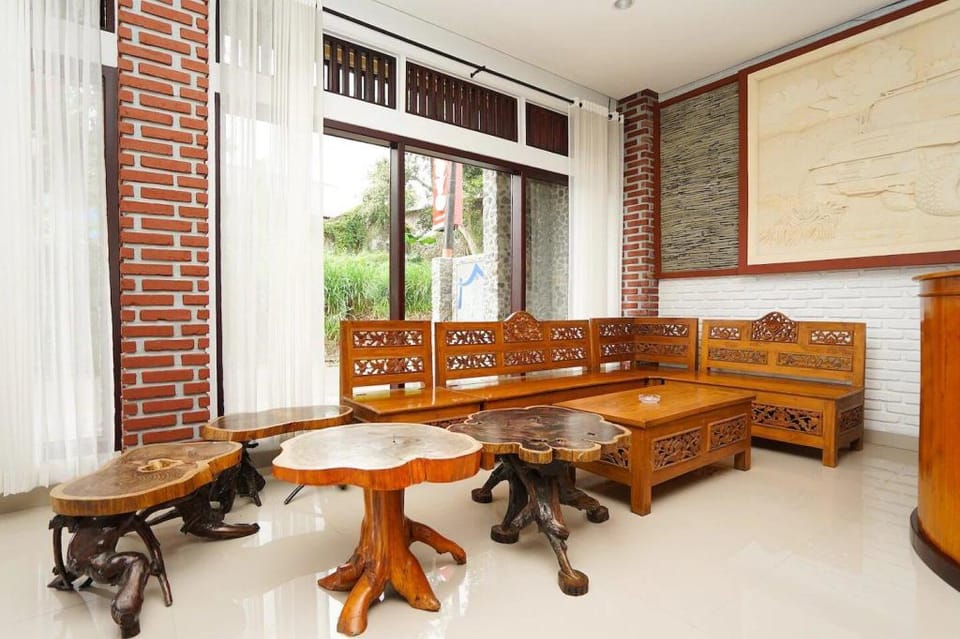 OYO 904 Defada Village Hotel in East Java