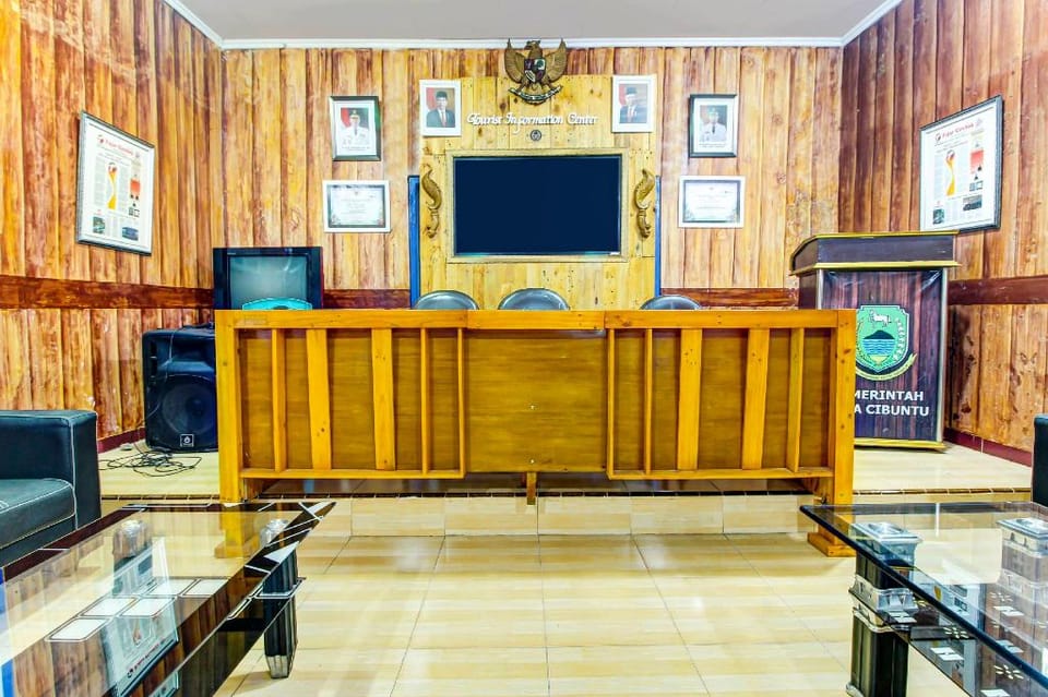 OYO HOMES 91242 Desa Wisata Cibuntu Kuningan Syariah Hotel in West Java