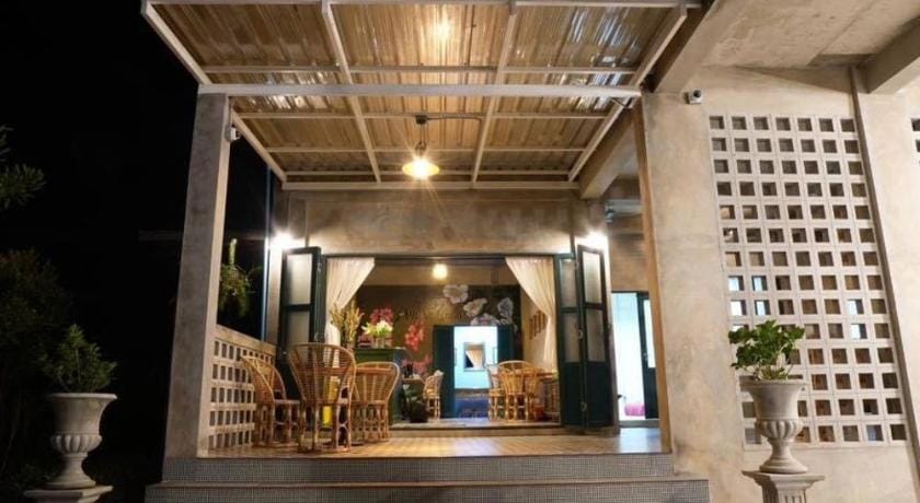 โรงแรมมีวาสนา - Me Vadsana Hotel Hotel in Thailand