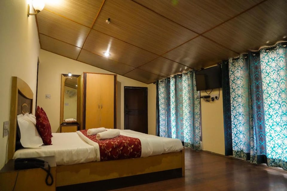 Grass Land Hotel in Manali