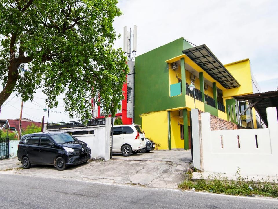 OYO 91254 Hikmah Residence Syariah Hotel in West Sumatra, Indonesia