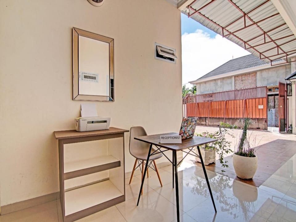 OYO 91269 R&s Living Residence Hotel in West Sumatra, Indonesia