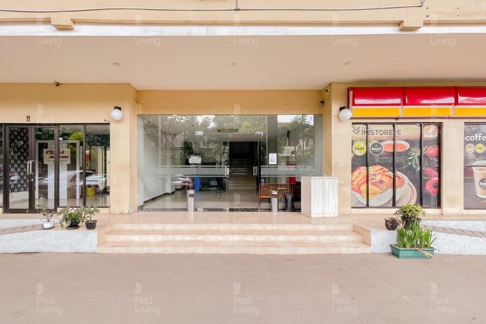 RedLiving Apartemen Tamansari Panoramic - Santuy Agency Hotel in Bandung