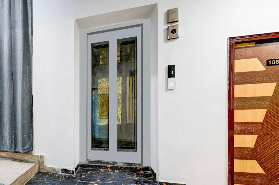 Hotel O East of Kailash Near Kailash Colony Metro Station Hotel in New Delhi
