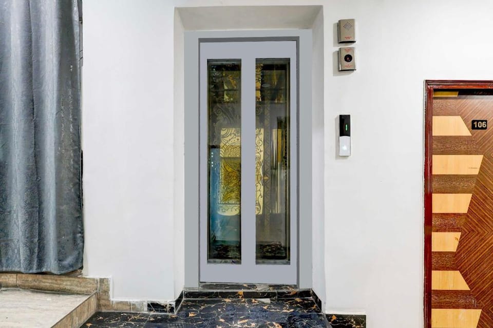 Hotel O East of Kailash Near Kailash Colony Metro Station Hotel in New Delhi