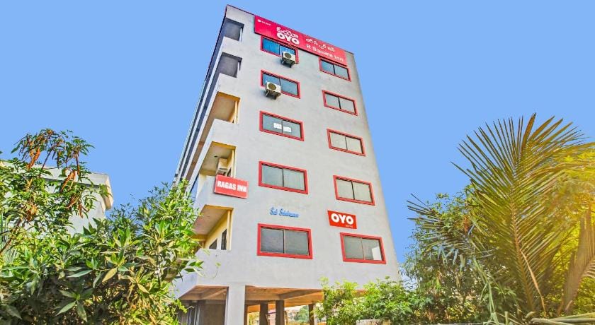 Capital O Ragas Inn Hotel in Hyderabad