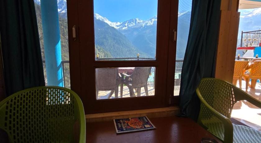 Shiva mountain guest house & Cafe Bed and Breakfast in Himachal Pradesh