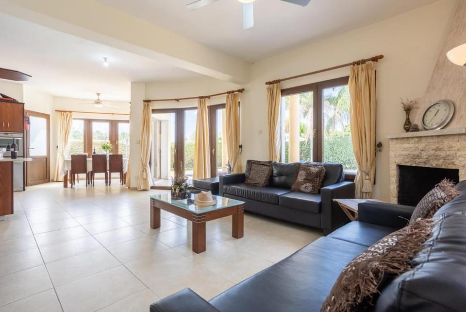 Villa Tsikkos Ena Villa in Paphos District