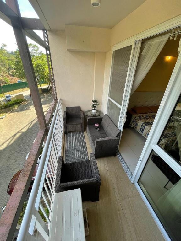 Pico De Loro Condo Miranda Vacation rental in Nasugbu