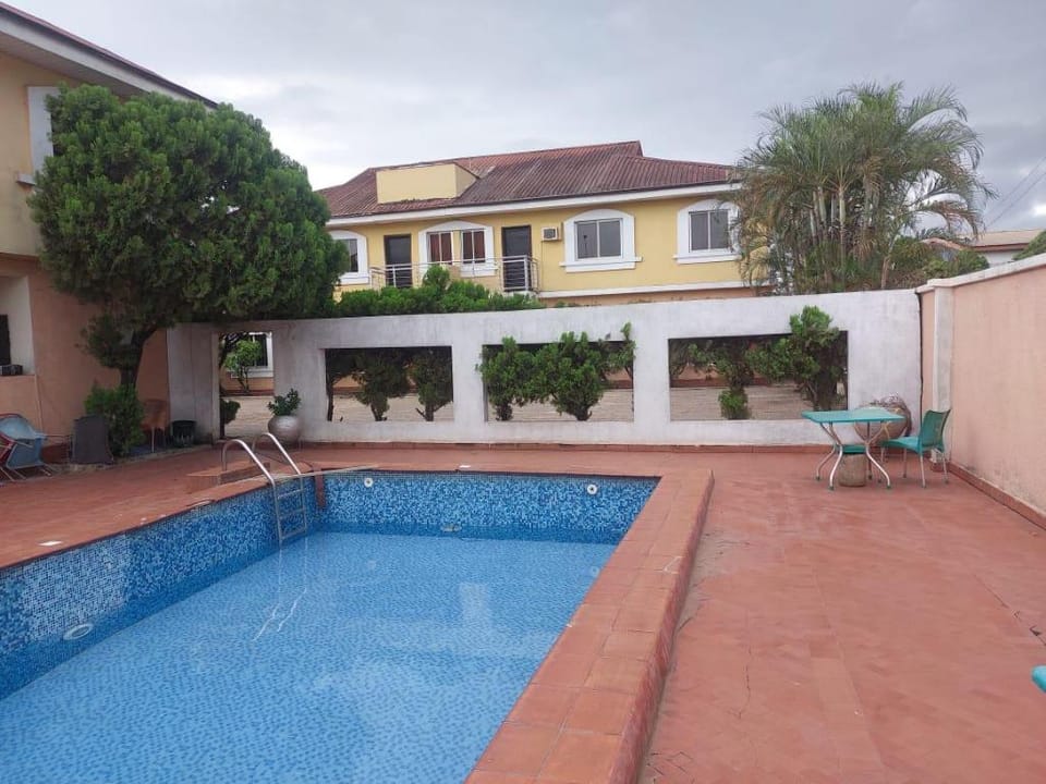 Luxurious 3 BR Apartment with SWIMMING POOL Vacation rental in Nigeria