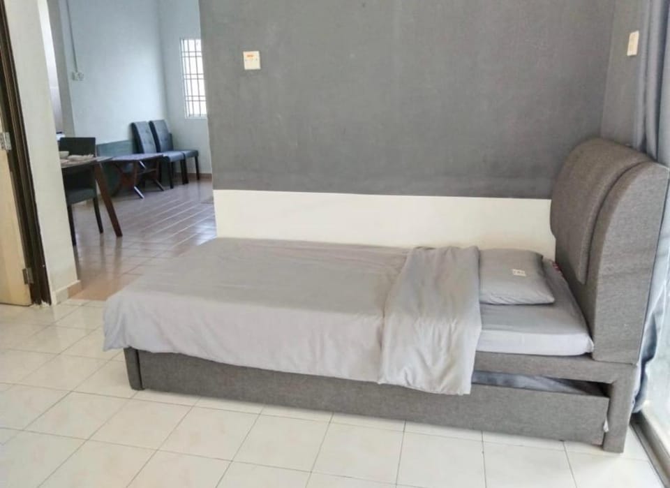 Indahpura kulai 5575 3RM single storey nearJPO  Vacation rental in Johor