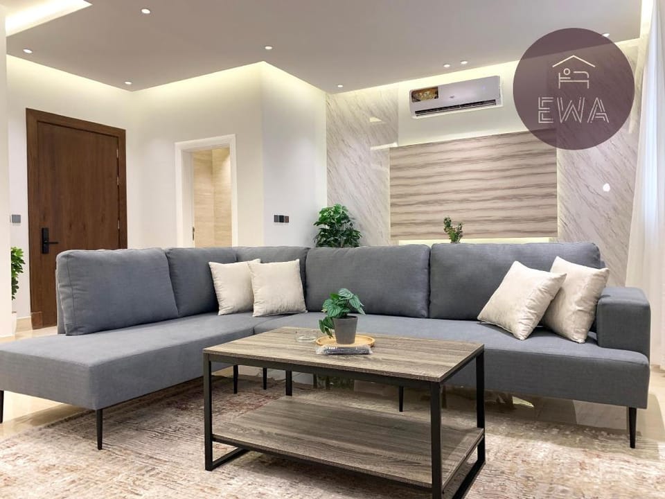 Kease Mughrizat E-2 Royal touch  AZ27 Apartment in Riyadh