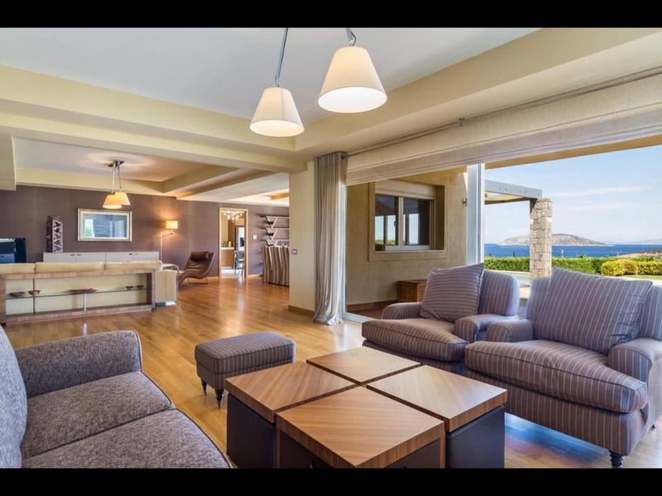 Beautiful Sounio Villa Vacation rental in East Attica Regional Unit, Greece
