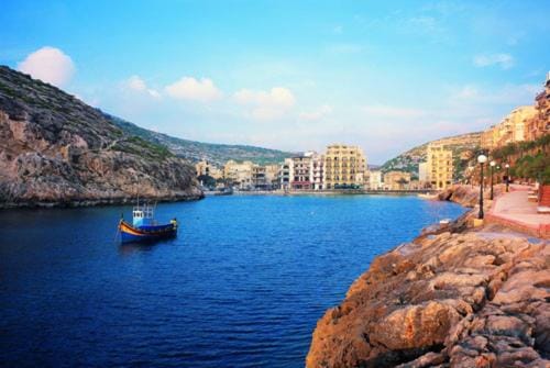 Seaview Apartment In Fort Cambridge, Sliema Apartment in Sliema