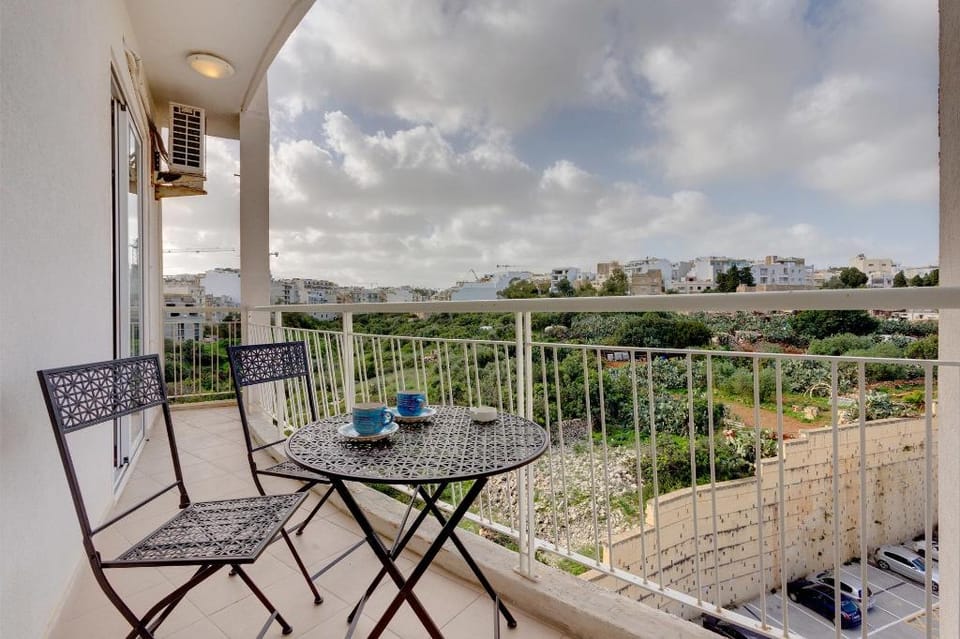 Modern Apartment in the Best Location, Perfect for Families Apartment in Sliema