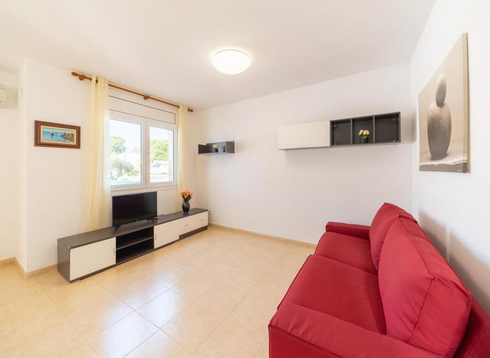 Odri in L'Escala with 3 bedrooms and 2 bathrooms Apartment in L'Escala