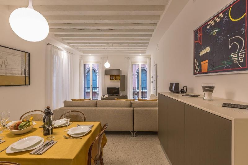 Ca' Rossini 1 Apartment Apartment in San Marco