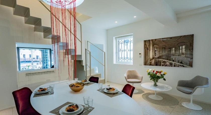 La Loggia Grand Canal Apartment in Venice
