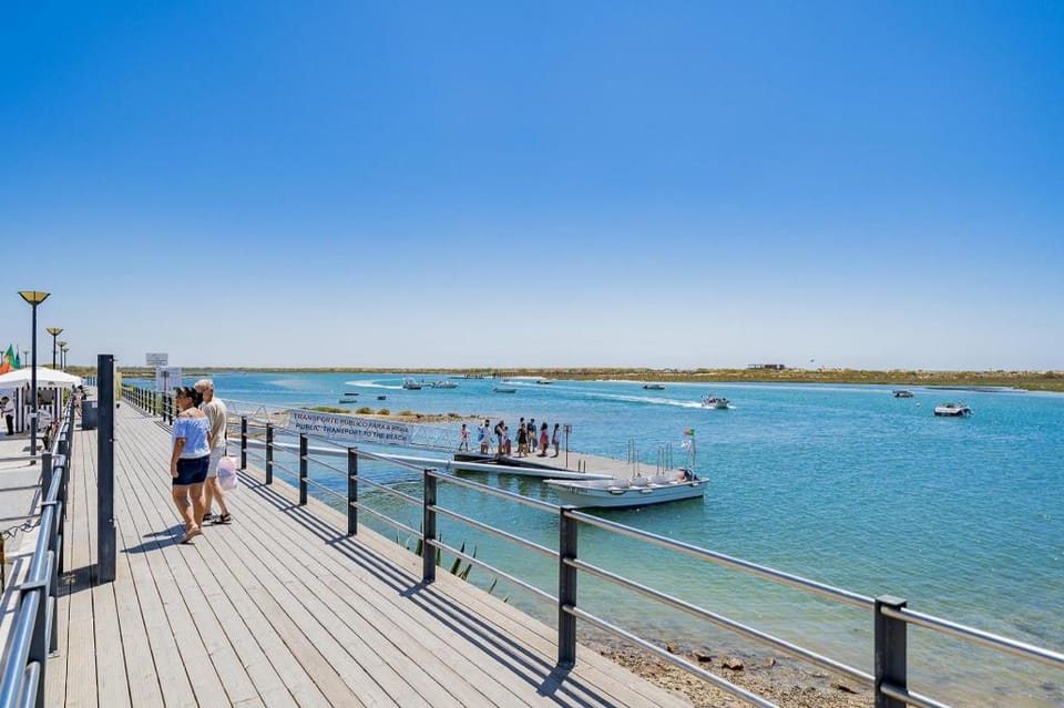 Traditional Seaside Tavira Apartment, Ideal Homes Apartment in Cabanas de Tavira