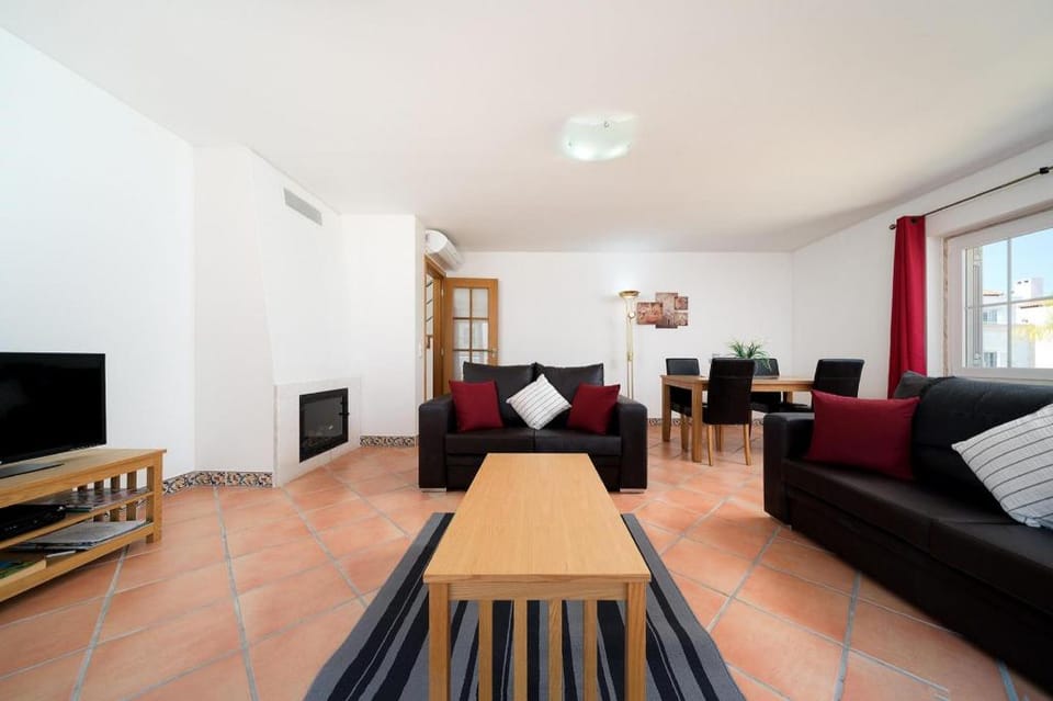 Traditional Seaside Tavira Apartment, Ideal Homes Apartment in Cabanas de Tavira