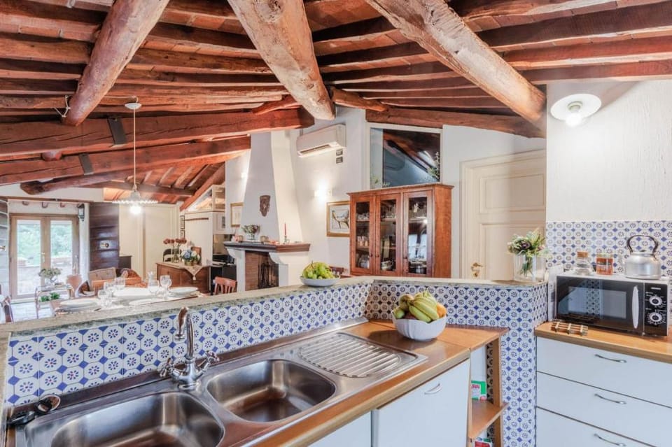 Bicocche Stone Farmhouse Apartment in Emilia-Romagna