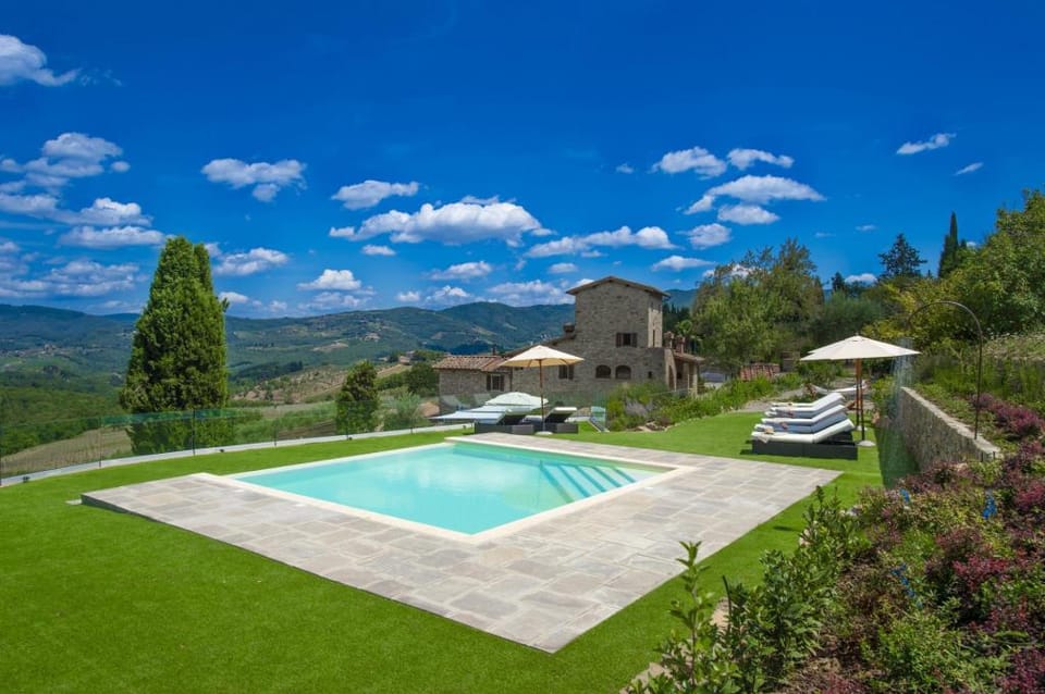 Ville Il Paradiso/Villa Bellaflore Apartment in Tuscany