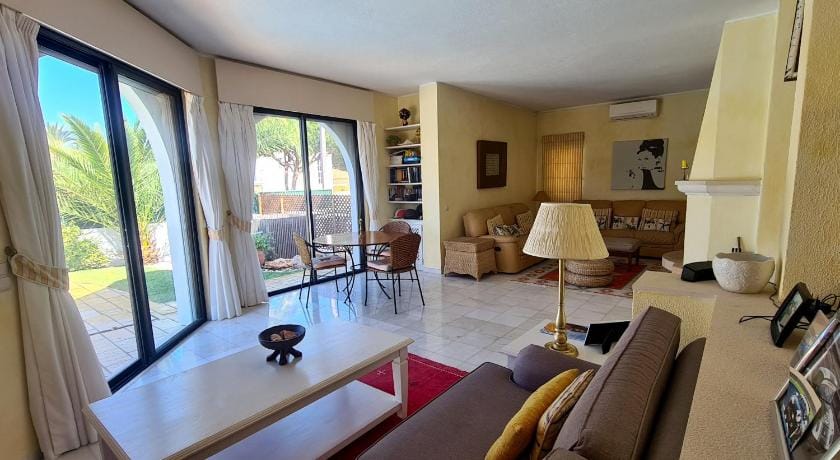 Dunas Douradas Beach Villa Apartment in Faro District