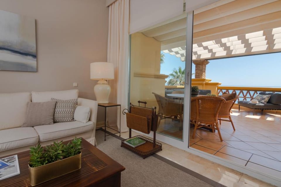 Superb Front Line Location, Sea View- Heated Pool Apartment in Marbella
