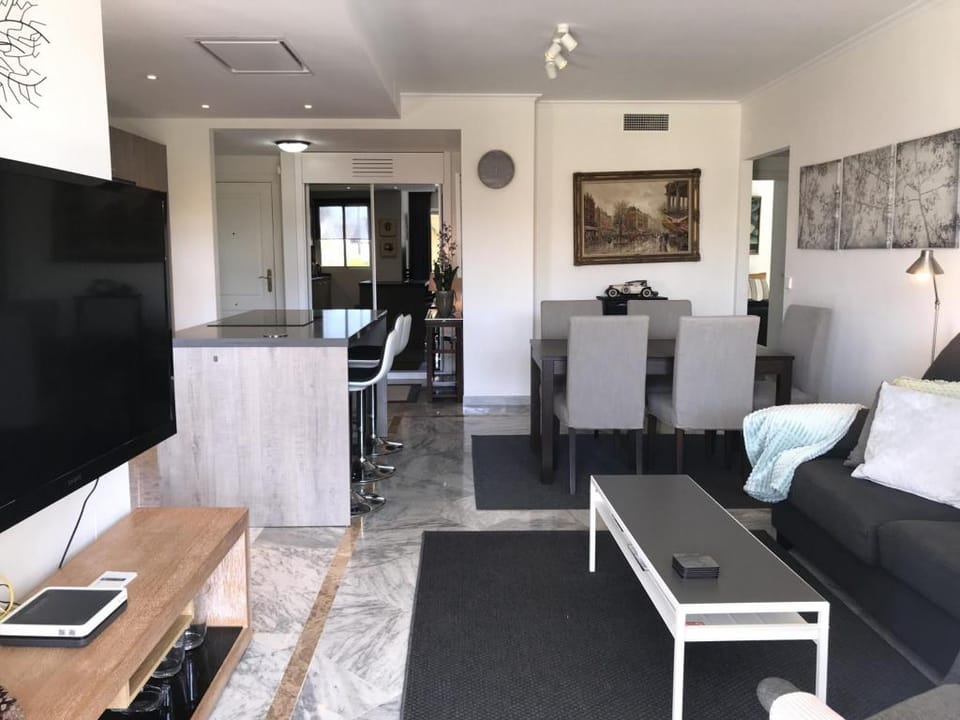 Modern Gated Apartment near Beach & Puerto Banus Apartment in Marbella