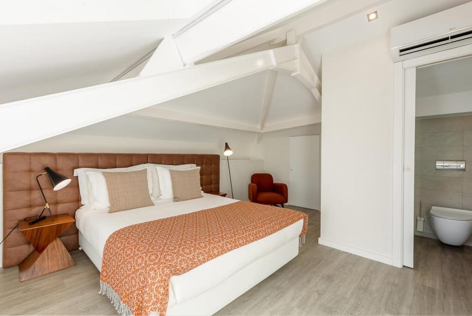 Central in Oporto with 4 bedrooms and 3 bathrooms Apartment in Porto