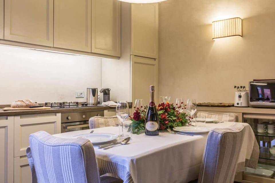 Ca' Del Teatro Terrace Apartment in San Marco