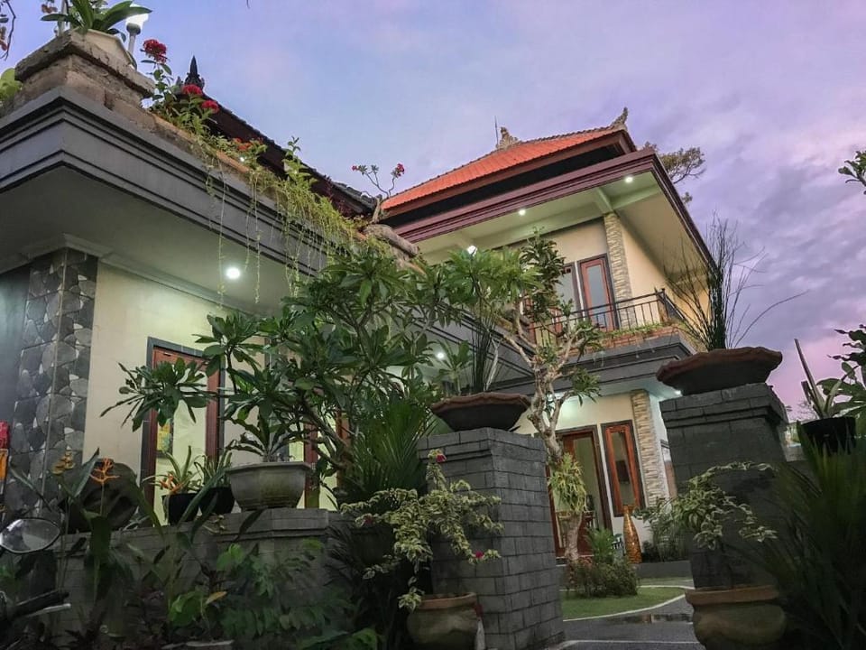 Exceptional 3brd with pool and breakfast  Villa in Sukawati