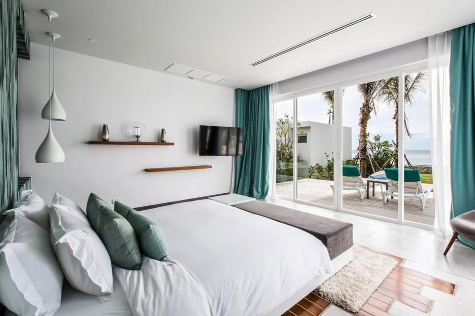 Beachfront Luxury (Natai Beach) 5BR Villa-VVPHU4.2 Villa in Khok Kloi