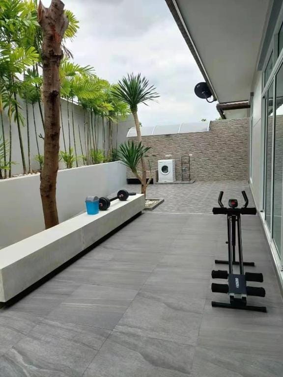 peaceful residential villa/ideal for families Vacation rental in Pattaya City