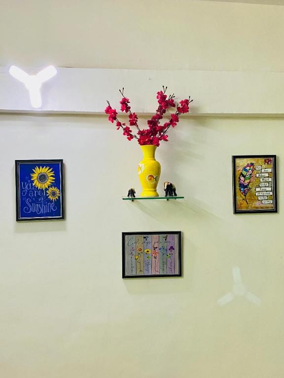 WHITE HILL REST  Vacation rental in Uttarakhand