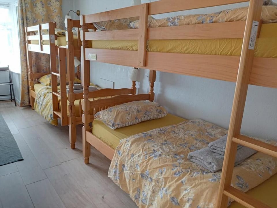 The Lord's Cottage Filey -3 bedroom beach bungalow Vacation rental in Filey