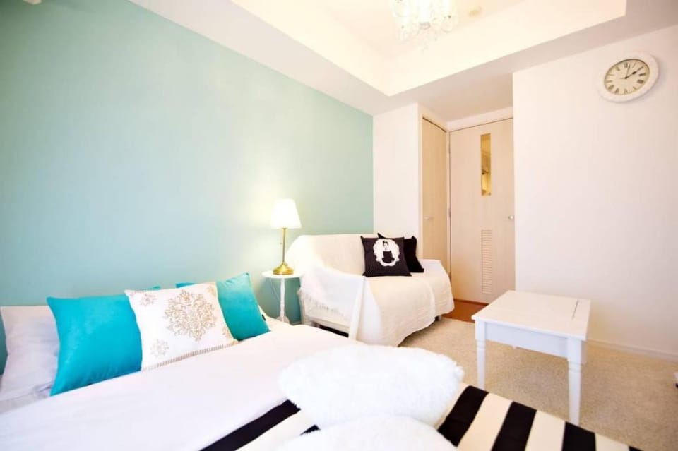 5 minutes walk from Shibuya Station! With kitchen! Convenient location near 109 for shopping Apartment in Shibuya