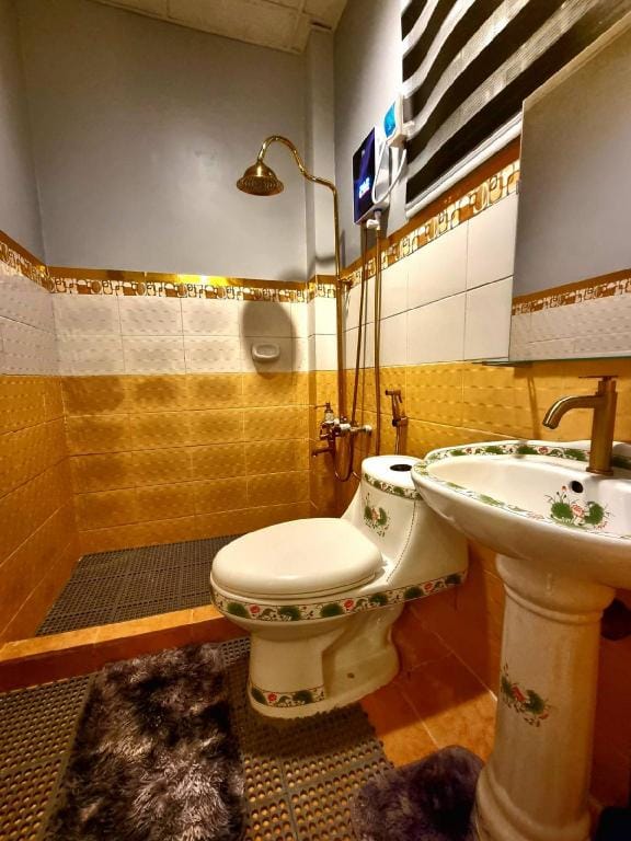 FOGGY FULL HOUSE in BERMUDA HILLS VILLAGE Vacation rental in Baguio
