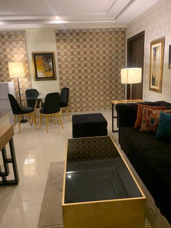 One Bedroom Apartment Luxury Furnished Apartment in Lahore