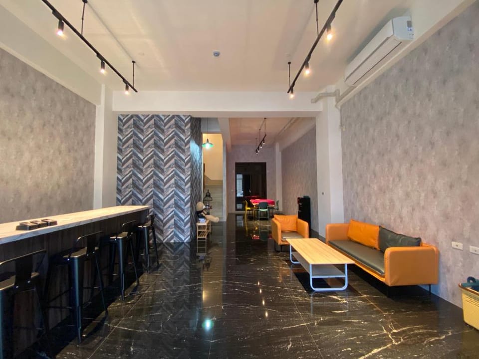 CHIZOZO左營高鐵包棟民宿 Vacation rental in Kaohsiung