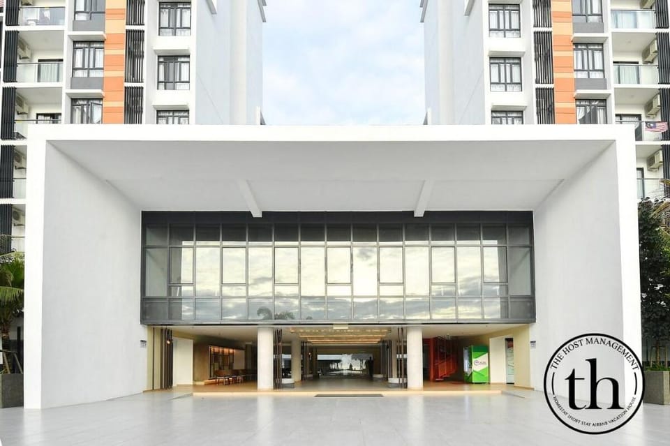 TIMURBAY SEAFRONT RESIDENCE 2BR (Seaview Max 6pax) Vacation rental in Terengganu, Malaysia