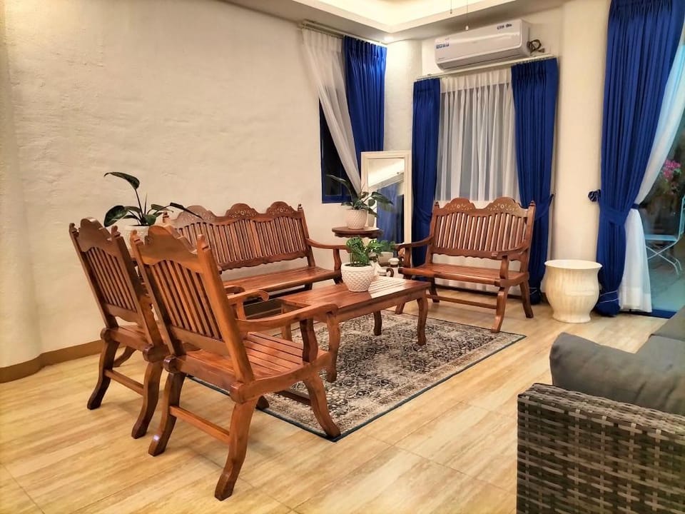MERAKI de ARAMBULO Pepe & Peggy's Hotspring Resort Vacation rental in Calamba