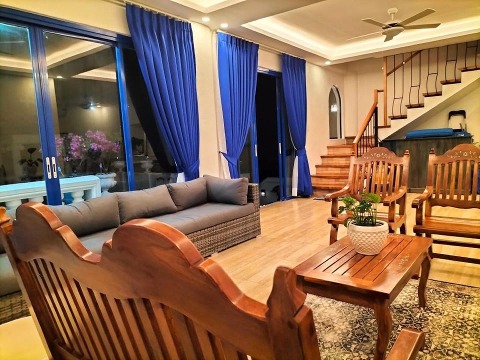 MERAKI de ARAMBULO Pepe & Peggy's Hotspring Resort Vacation rental in Calamba