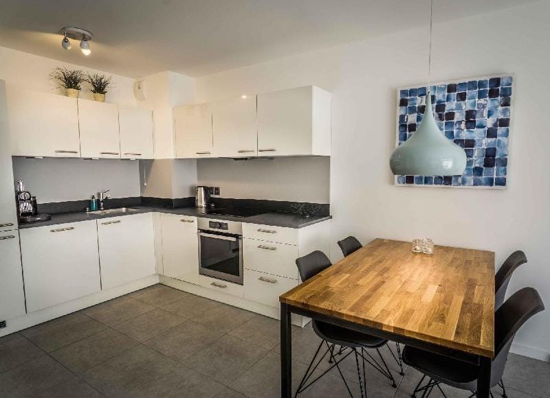 Modern 1 Bed apartment in prestigous area of Cannes a short walk to the Croisette and the Palais - 1 Apartment in Cannes